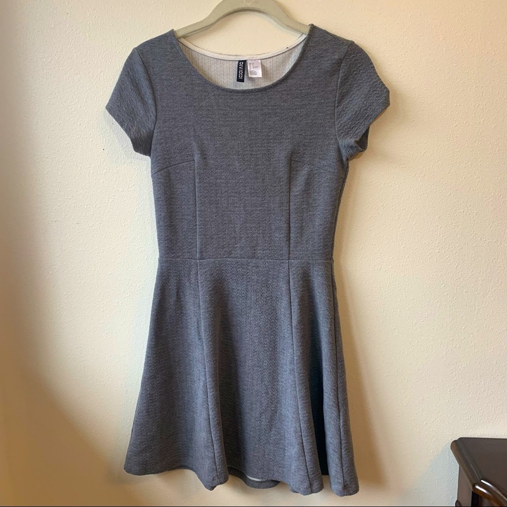 H&M | DIVIDED Gray Cap Sleeve Dress